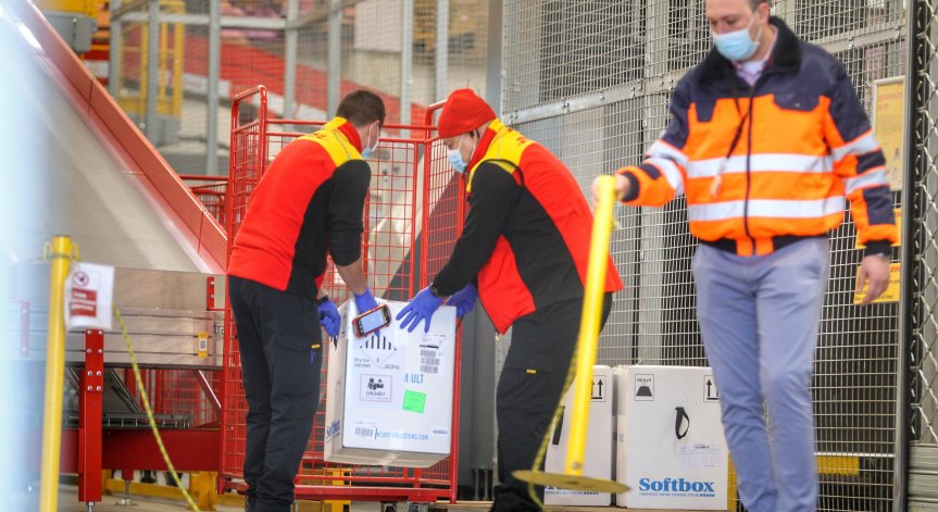 22 230 дози от ваксината на Pfizer пристигнаха, разпределени са към РЗИ-тата