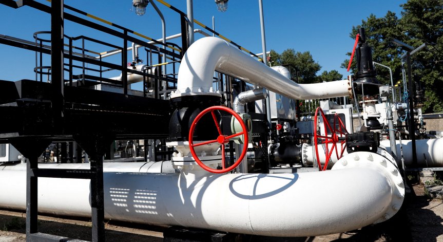 Унгария поддържа тесни политически и бизнес връзки с Русия.