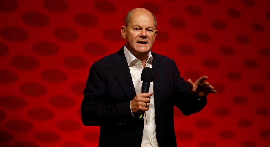 Използването на новото оръжие показа колко опасна е тази война, заяви Шолц.