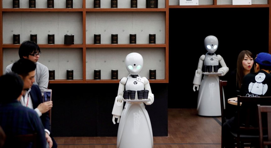 Много работни места могат да бъдат загубени до 2030 г. заради роботите