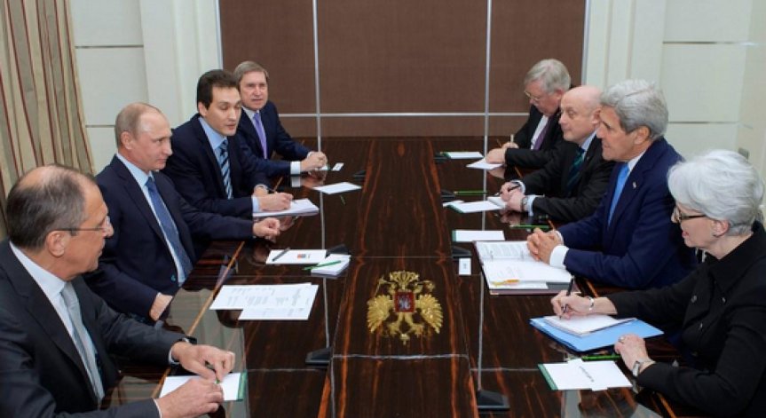 Започна срещата между Путин и Кери