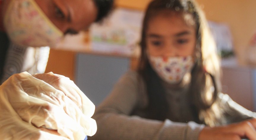 Боршош поиска учениците от 5 до 12 клас да се върнат незабавно в училище