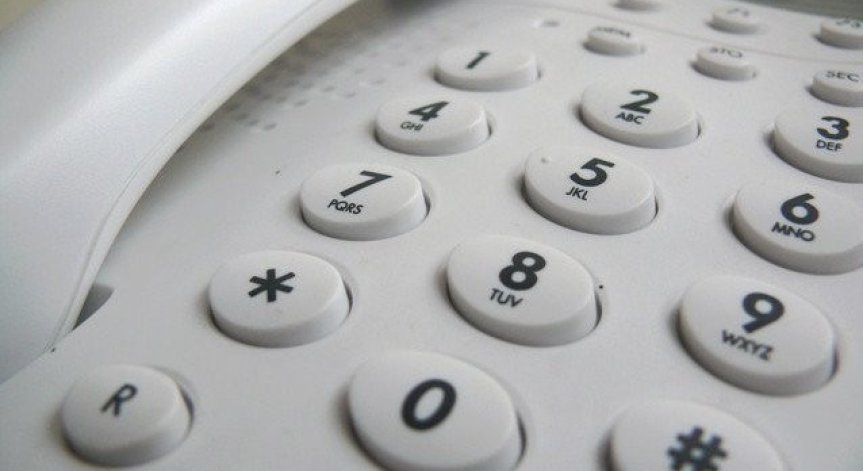 60-годишна хвърли през прозореца си 3 500 лева на ало измамник