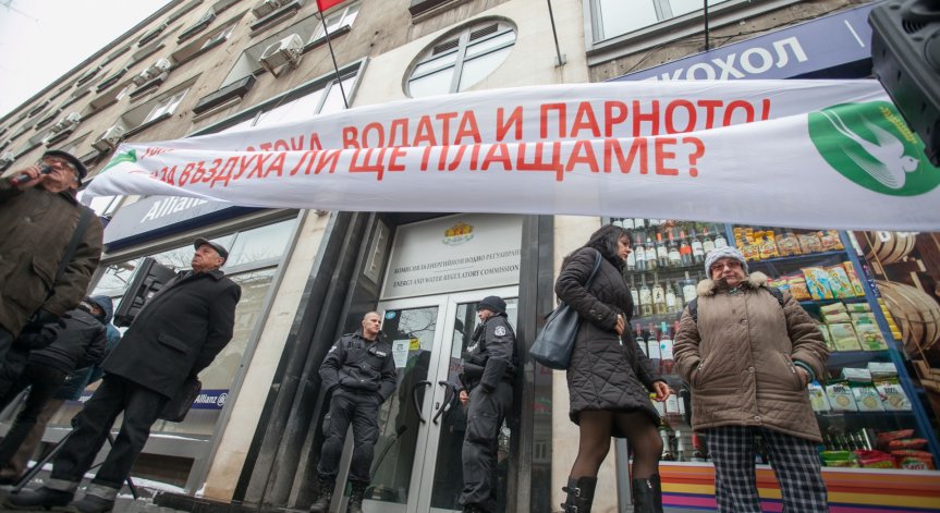 КЕВР пак вдига цената на вода от 1 януари - до 2,58 лв/куб.м. в София