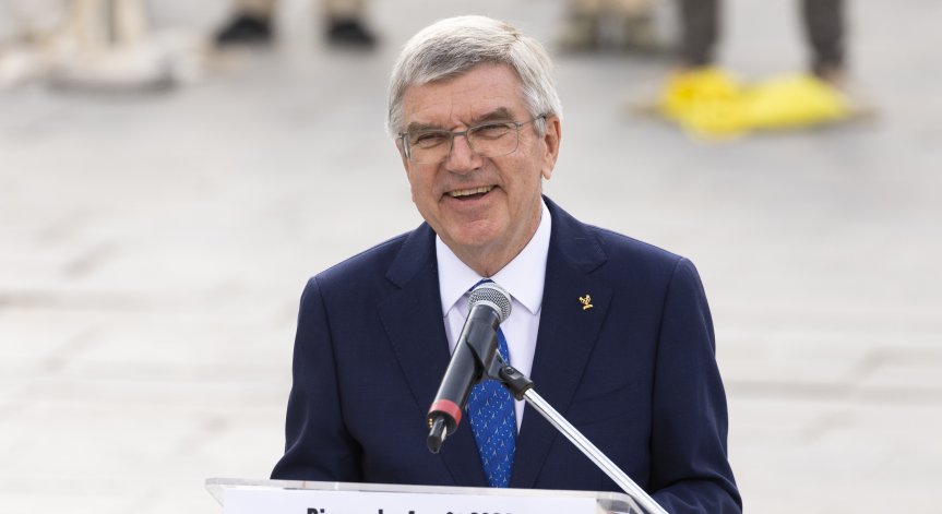 Бах бил помолен да продължи