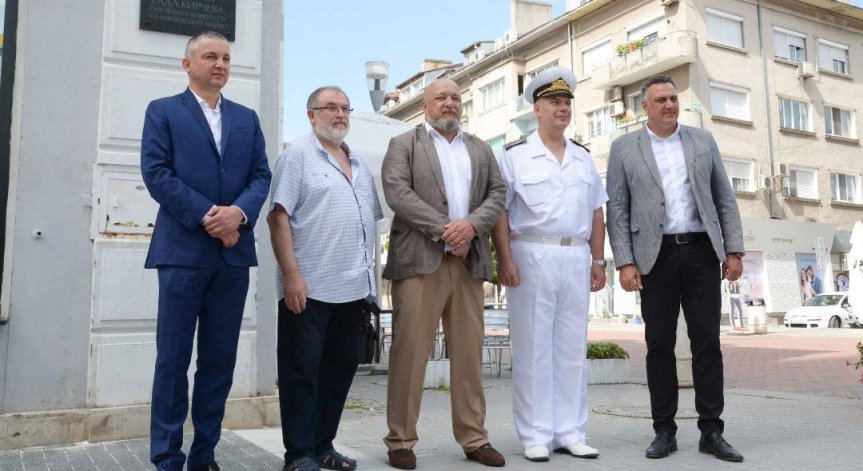 Кралев се включи в честването на 142 г. от Освобождението на Варна