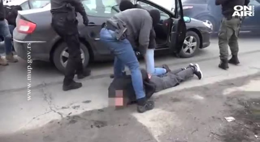 Задържаха 270 души при мащабна наркоакция в Сърбия