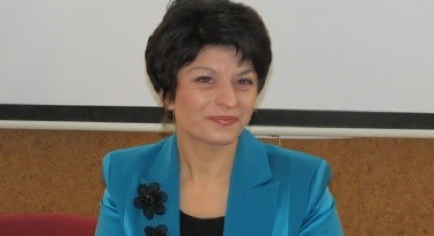 Десислава Атанасова e поредният здравен министър