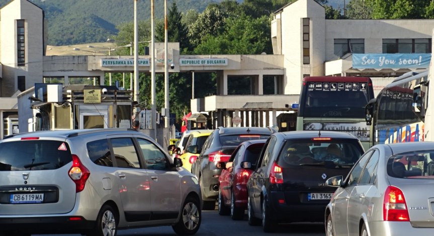 Вече пътуваме до Гърция само с отрицателен PCR тест