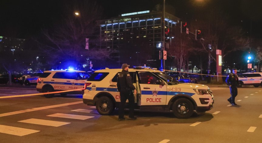 Погребение в Чикаго завърши с престрелка, 14 са ранени