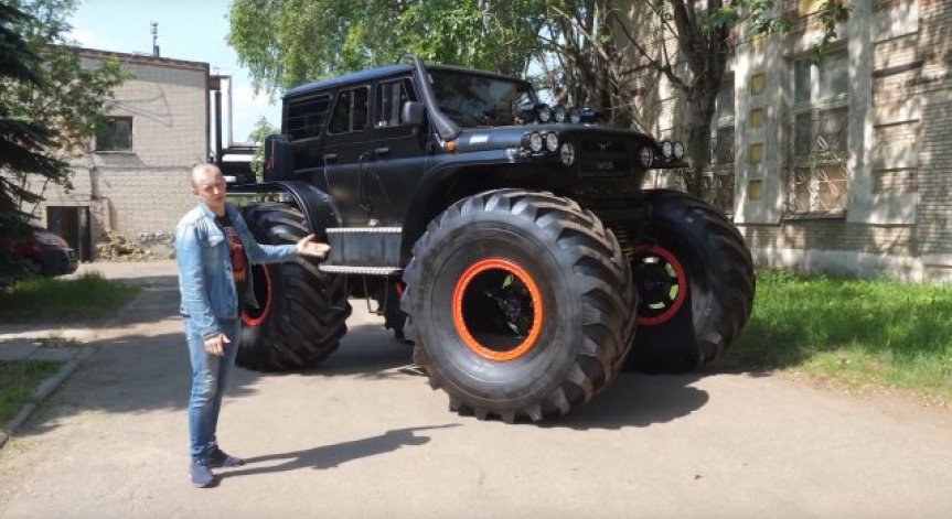 Руски влогъри представиха най-големия и скъп UAZ