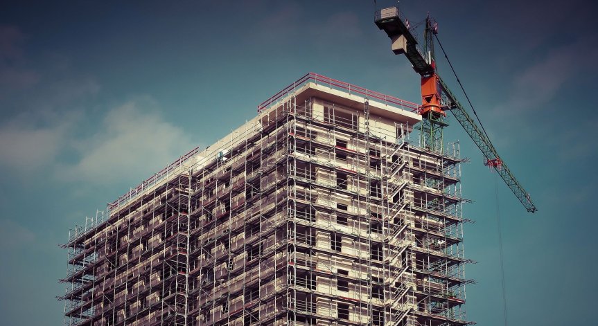 Как строителните компании компенсират поскъпването на материалите