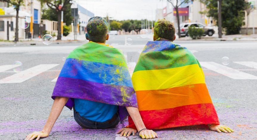 Въведена е забрана за провеждане на протестни шествия.