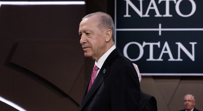 Ердоган: Турция няма да одобри сътрудничеството на НАТО с Израел