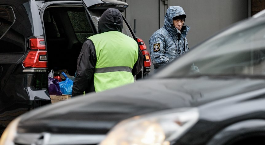 Най-малко 10 самолета към руската столица са отклонени.