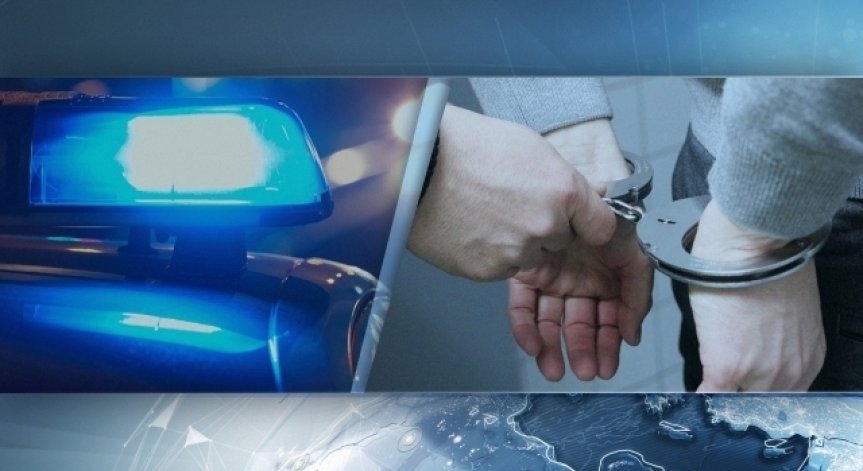 Възрастна жена беше пребита и ограбена от двама 18-годишни