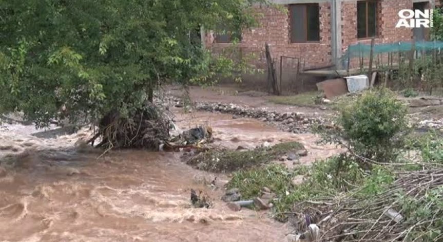 Бедственото положение в Тетевенско остава