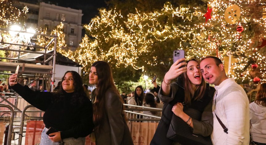Гърция се напълни с българи за Коледа