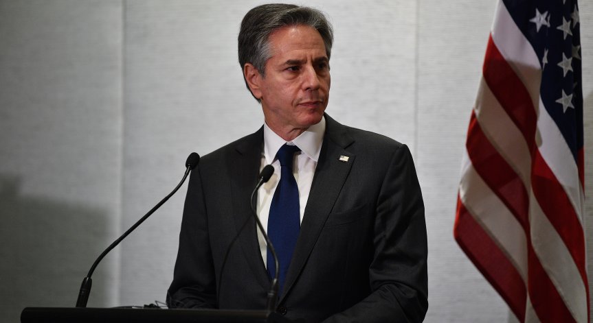 Блинкен: Русия струпва още войски и може да нахлуе по всяко време