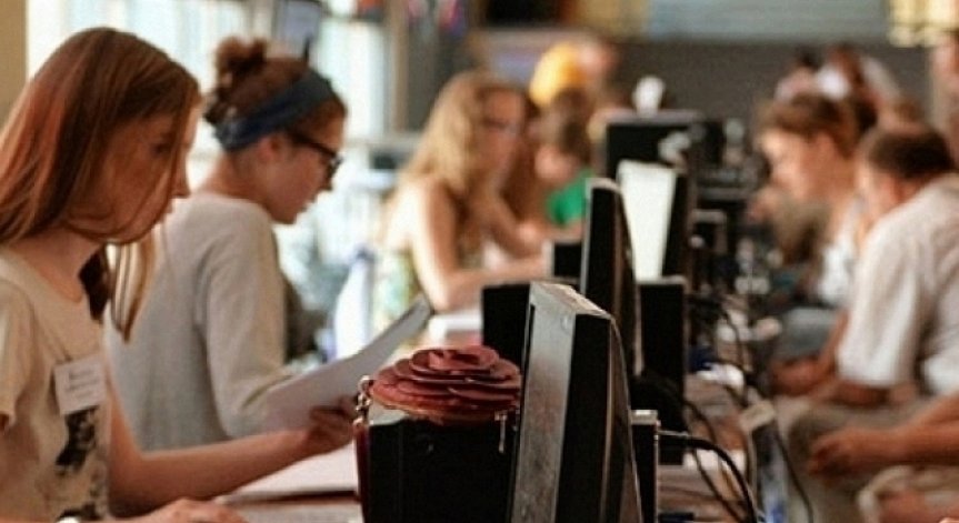 Жената е млада до 39 години, мъжът – до 42, смятат българите