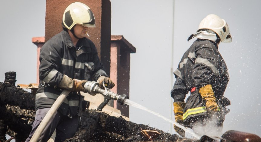 Пожар в пернишки блок погуби жена