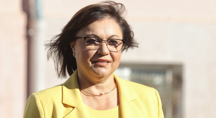 Депутатите одобриха безплатни учебници за учениците до 12 клас