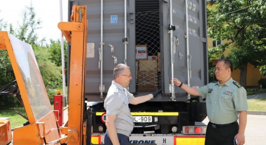 ВМА получи защитни медицински средства като дарение от Китай