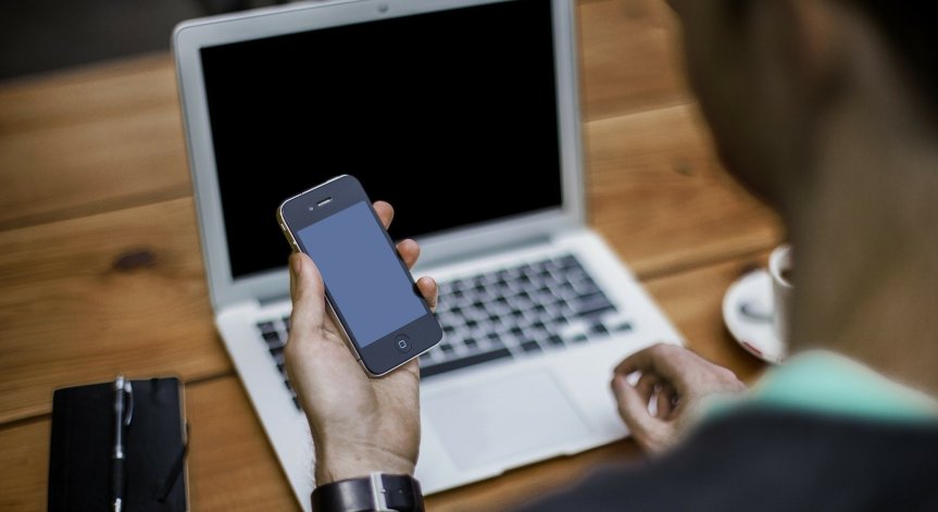 Най-младите търсят забавления в интернет, а не информация за Ковид-19