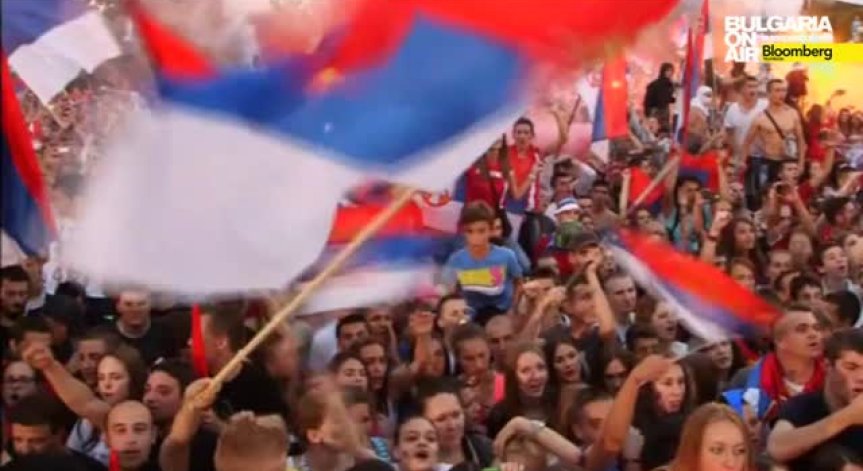 Хиляди сърби празнуваха със световните шампиони в Белград