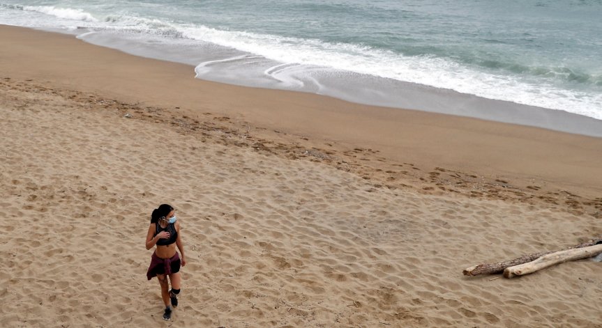 На плаж в Испания само с резервация чрез мобилно приложение