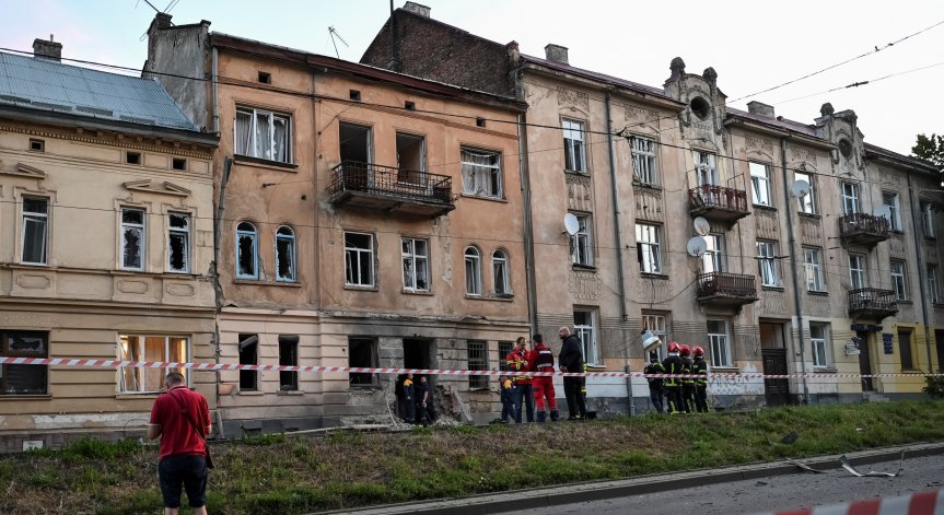 Във Волин са били задействани сирените за въздушна тревога.