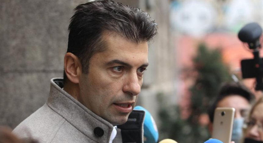 Петков за моряците ни в Мариупол: По-безопасно е да останат на място, пристанищата са минирани