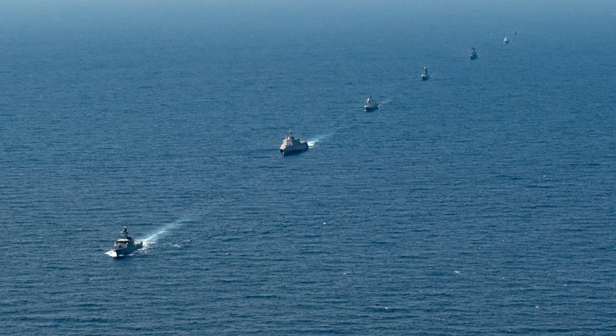 Извършват разузнаване.