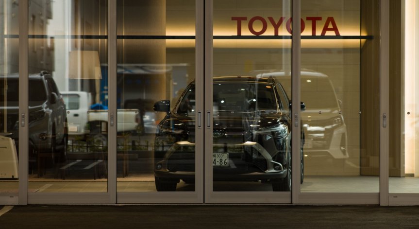 Toyota разработва едновременно няколко уникални технологии