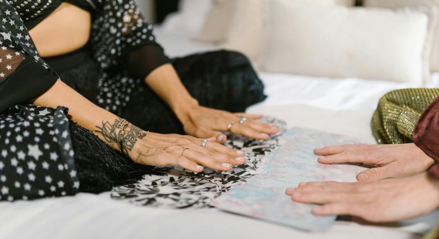 Ретрограден Нептун: Истината излиза наяве, емоциите ще вземат връх