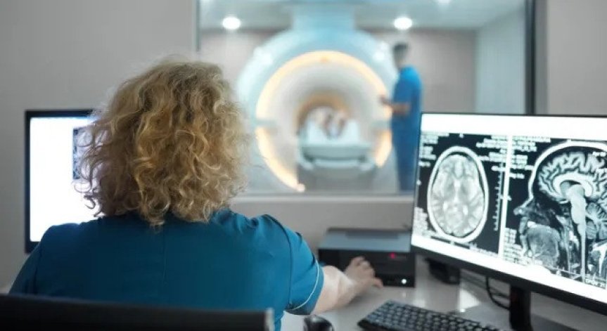 AI намалява стреса и риска от медицински грешки в болниците