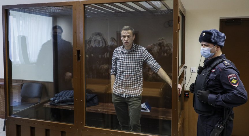 Навални с писмо от затвора: Призовавам Запада да се захване с глобалната корупция