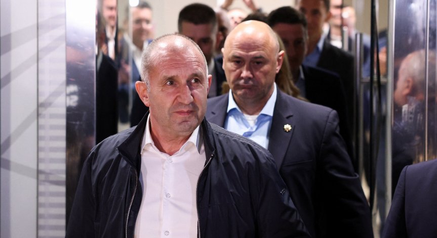При 60,79% обработени протоколи: Убедителна победа за Радев, ГЕРБ е трета