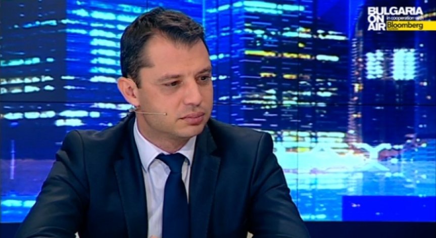 Добрев: Не разбираме протеста за цената на тока
