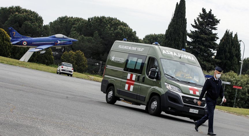 Навън без маска в Катар - до 3 г. затвор и глоба до $55 000