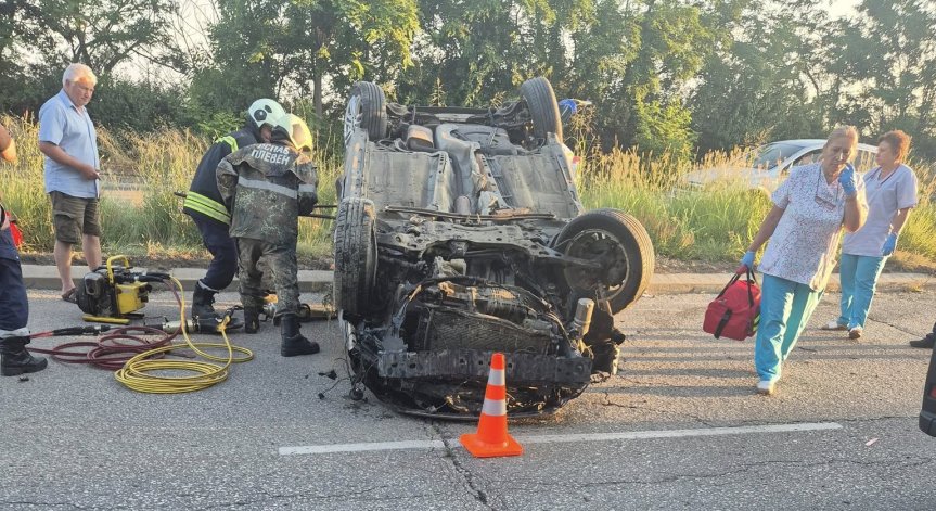 Мъжът е бил сам в автомобила.