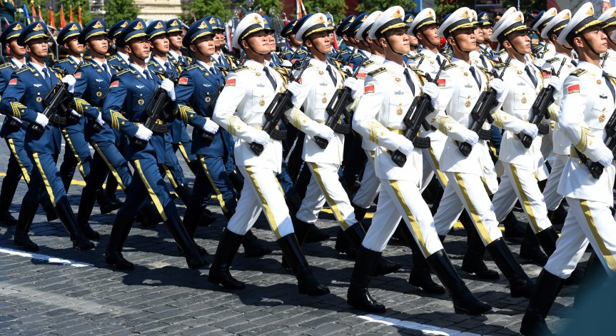 Колко силна е армията на Китай и превъзхожда ли тази на САЩ?