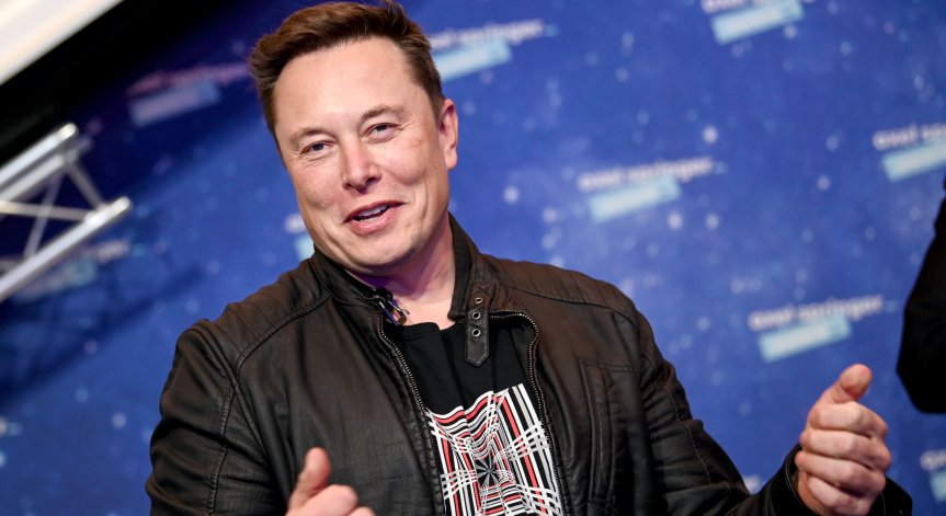 Шега или истина: Илън Мъск иска да купи 