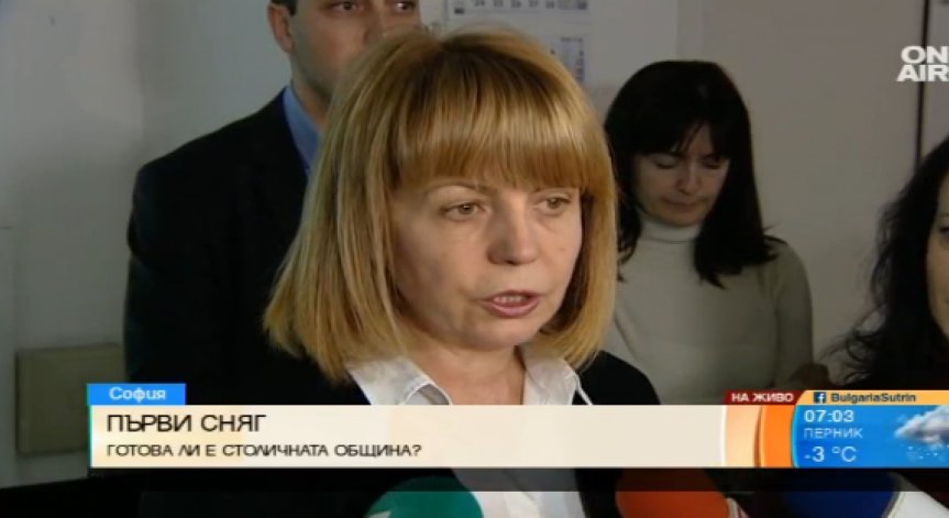 Фандъкова към снегопочистващите фирми: Плащаме само при свършена работа!
