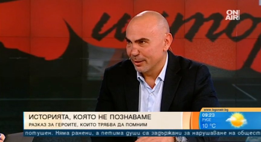 Росен Петров представя 