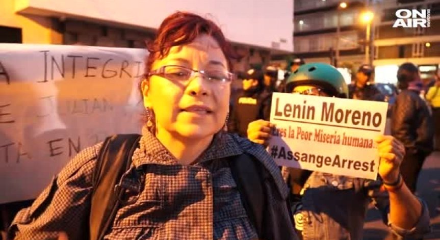 Еквадорци на протест: Искат освобождаване на  Джулиан Асандж