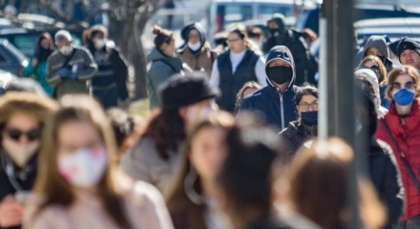 74,4% от българите признават - няма да спазват изолация по празниците
