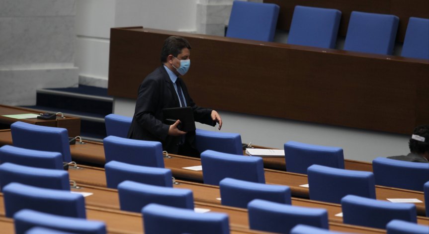 В парламента разглеждат предложението за прокурор, разследващ главния