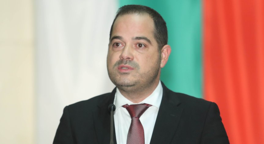 Стоянов призова футболните фенове да не нарушават реда.