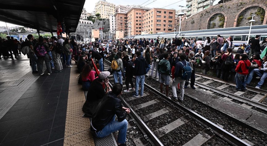 24-часова стачка спира влаковете в Италия